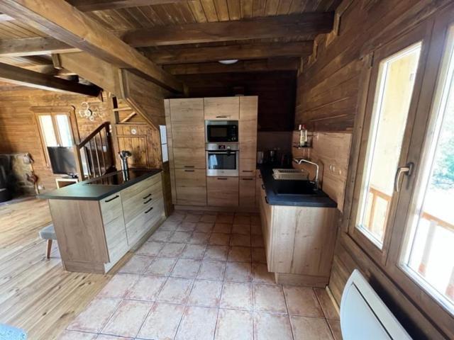 Chalet 6A Dans Les Pyrenees Proche D'Andorre LʼHospitalet-près-lʼAndorre Esterno foto
