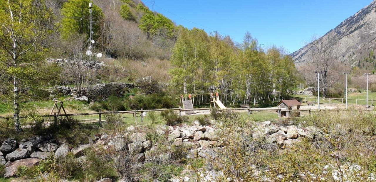Chalet 6A Dans Les Pyrenees Proche D'Andorre LʼHospitalet-près-lʼAndorre Esterno foto